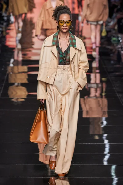 Look 21